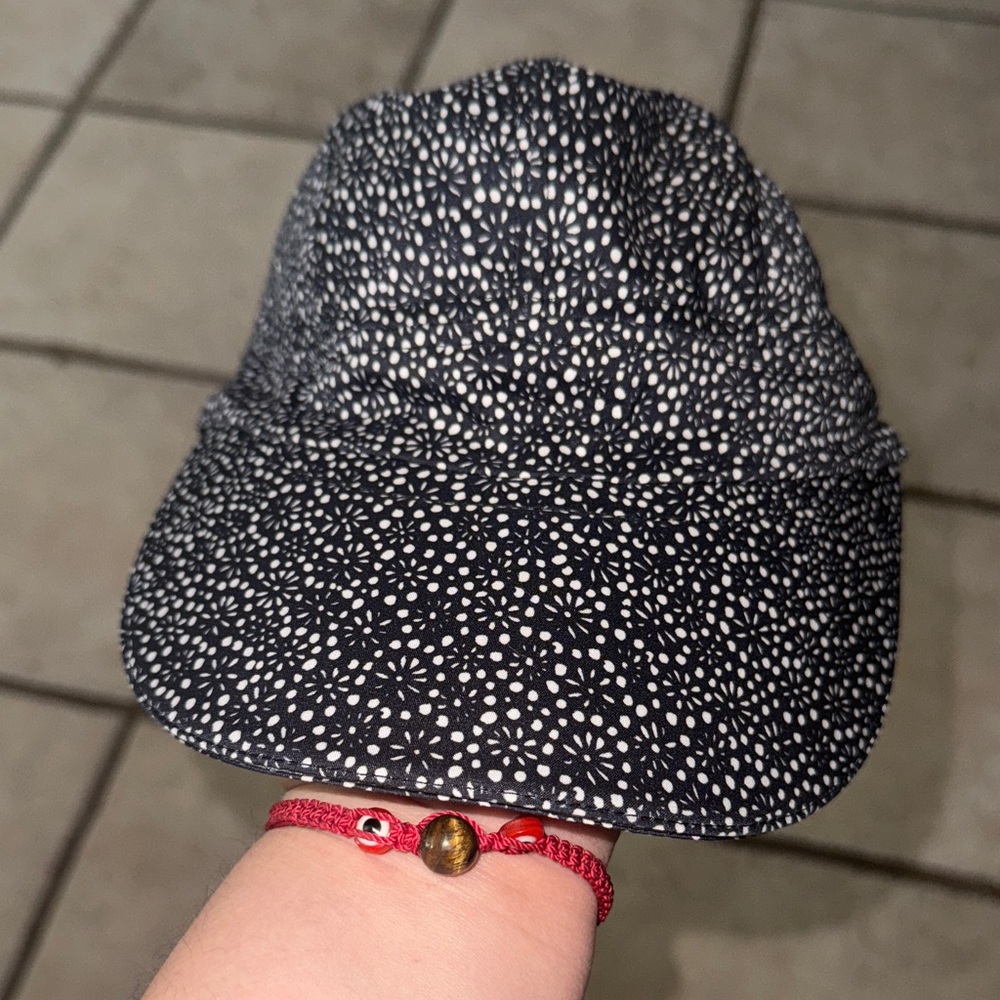 Lululemon hat